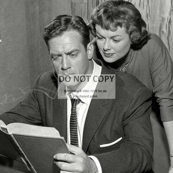 Raymond Burr and Barbara Hale in The TV Program "Perry Mason" - 5X7, 8X10 or 11X14 Publicity Photo (OP-667)