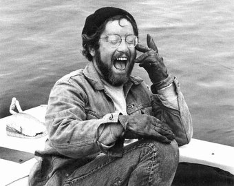 Richard Dreyfuss on the Set of the 1975 Film "Jaws" - 5X7, 8X10 or 11X14 Publicity Photo (WW-205)