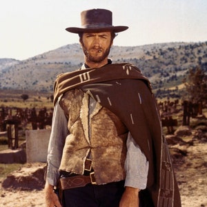 Clint Eastwood as "Blondie / The Man with No Name" in the 1966 film "The Good, the Bad and the Ugly - 5X7, 8X10 or 11X14 Photo (EE-031)