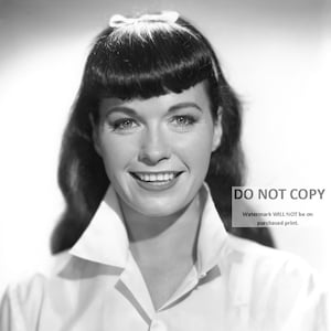 Bettie Page Model and Actress - 5X7, 8X10 or 11X14 Publicity Photo (BT-688)