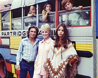 Cast of "The Partridge Family" On Tour Bus - 5X7 or 8X10 Publicity Photo (AA-218)