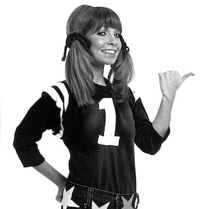 Actress Judy Strangis - 5X7, 8X10 or 11X14 Publicity Photo (WW021)