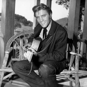 Elvis Presley in the Film &quot;Love Me Tender&quot; - 5X7, 8X10 or 11X14 Publicity Photo (RT-067)