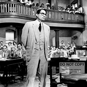 Gregory Peck in the Film &quot;To Kill a Mockingbird&quot; - 5X7, 8X10 or 11X14 Publicity Photo (BB-776)
