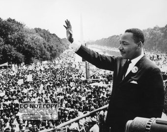 Dr. Martin Luther King, Jr. Waves to Crowds at the Lincoln Memorial During 1963 Civil Rights March - 5X7, 8X10 or 11X14 Photo (AA-113)