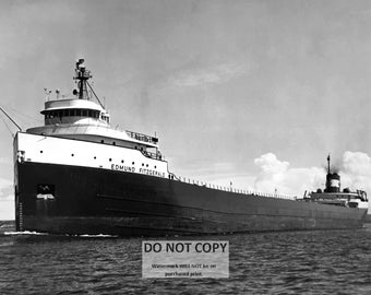 SS Edmund Fitzgerald - 5X7, 8X10 or 11X14 Photo (DD-843)