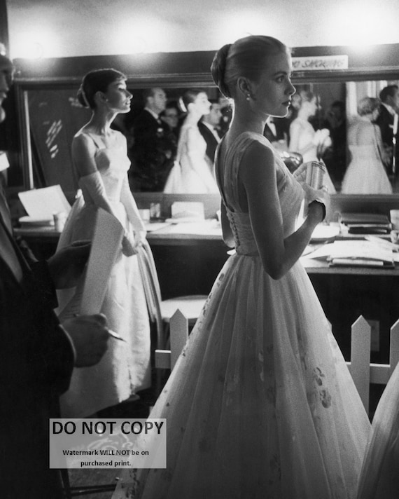 Audrey Hepburn and Grace Kelly Backstage at the 1956 Oscars - 5X7 