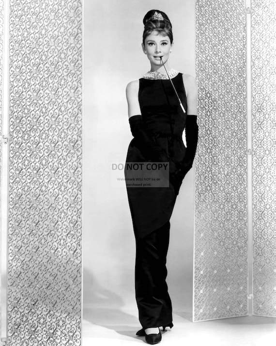 Audrey Hepburn in Film breakfast at Tiffany's 5X7, 8X10 or 11X14