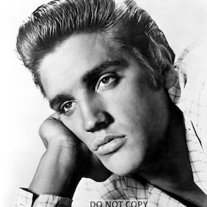Elvis Presley in the Film &quot;Love Me Tender&quot; - 5X7, 8X10 or 11X14 Publicity Photo (MW-800)