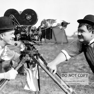 Stan Laurel and Oliver Hardy Legendary Comedy Team with a Kitten - 5X7, 8X10 or 11X14 Publicity Photo (SP-545)