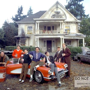 Cast From the 1978 Film &quot;National Lampoon&#39;s Animal House&quot; John Belushi, Tim Matheson - 8X10 Photo (ZY-476)