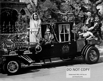 Cast from the TV Show "The Munsters" Yvonne De Carlo, Fred Gwynn - 5X7, 8X10 or 11X14 Publicity Photo (DA-511)