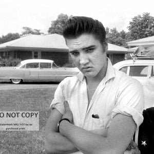 Elvis Presley Legendary Entertainer King of Rock and Roll - 5X7, 8X10 or 11X14 Photo (EP-658)