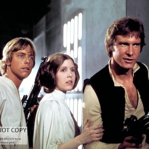 Mark Hamill, Carrie Fisher and Harrison Ford - 5X7, 8X10 or 11X14 Publicity Photo (ZY-318)