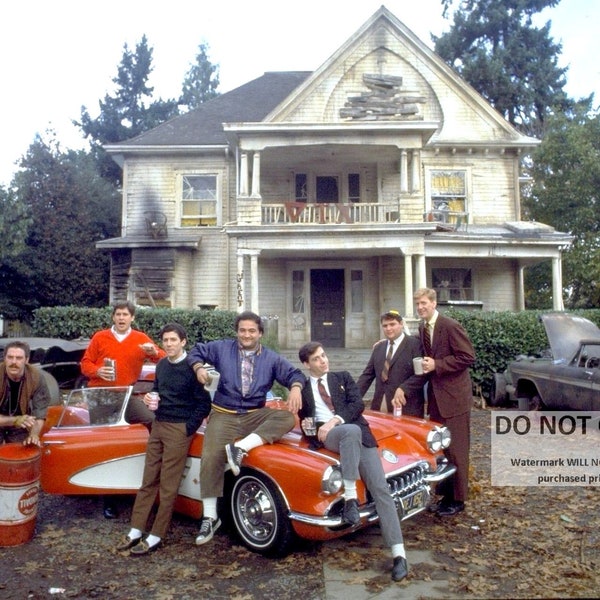 Cast From the 1978 Film "National Lampoon's Animal House" John Belushi, Tim Matheson - 8X10 Photo (ZY-476)