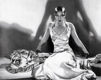 Actress Josephine Baker - 5X7, 8X10 or 11X14 Publicity Photo (MW-522)