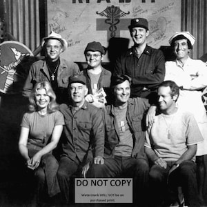 Cast From the Television Show "M*A*S*H" Mash - 5X7 or 8X10 Publicity Photo (AZ-704)