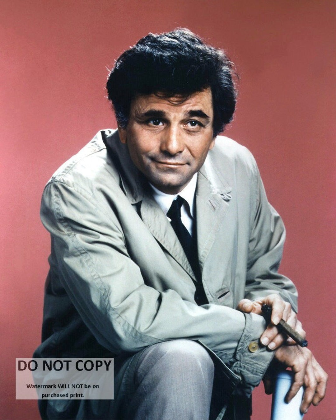 Peter Falk as Iconic Homicide Detective Lieutenant Columbo 5X7 or 8X10(01)