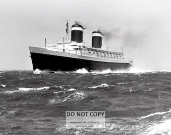 SS United States Luxury Passenger Liner - 5X7, 8X10 or 11X14 Photo (RT-856)