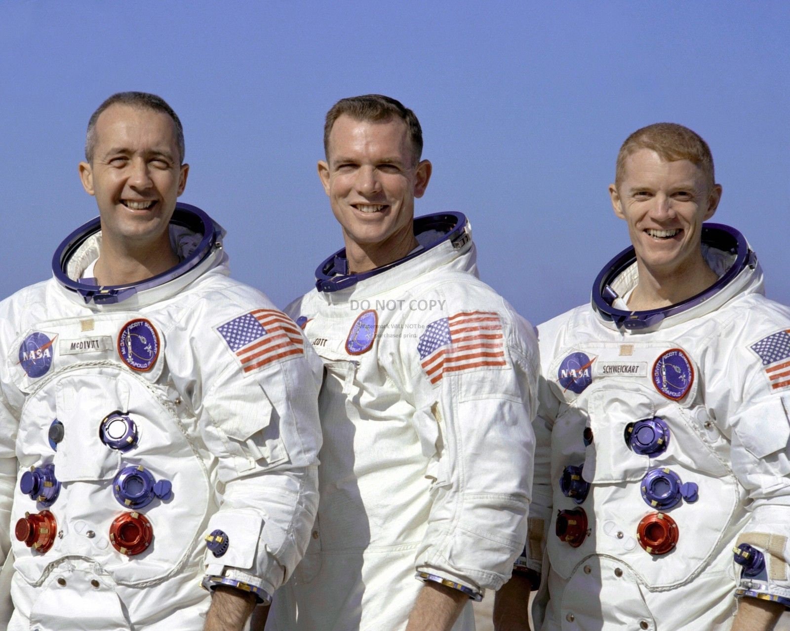 Аполлон-15 уорден один на орбите. Луноход аполлон 15. Аполлон-15 уорден один на орбите. Аполлон 15 экипаж. Аполлон 15 фото.