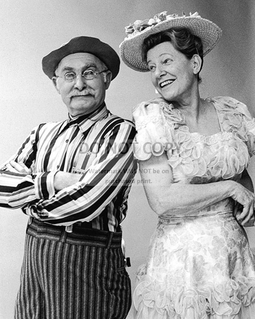 Grandpa Jones and Minnie Pearl in hee haw 5X7 or 8X10 Publicity
