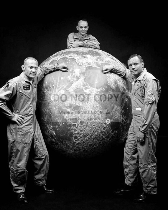 ASTRONAUT BUZZ ALDRIN ON THE MOON DURING APOLLO 11-8X10 NASA PHOTO BB-945