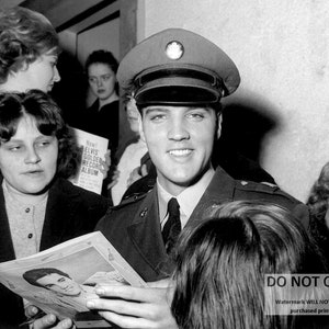 Elvis Presley Army Private Signs Autographs in West Germany Legendary Entertainer King of Rock and Roll - 5X7, 8X10 or 11X14 Photo (AB-982)