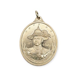 Thai amulet rian Somdej Prajao Taksin Maharah back with Goddess Gwan Yin Lp Maha Sila