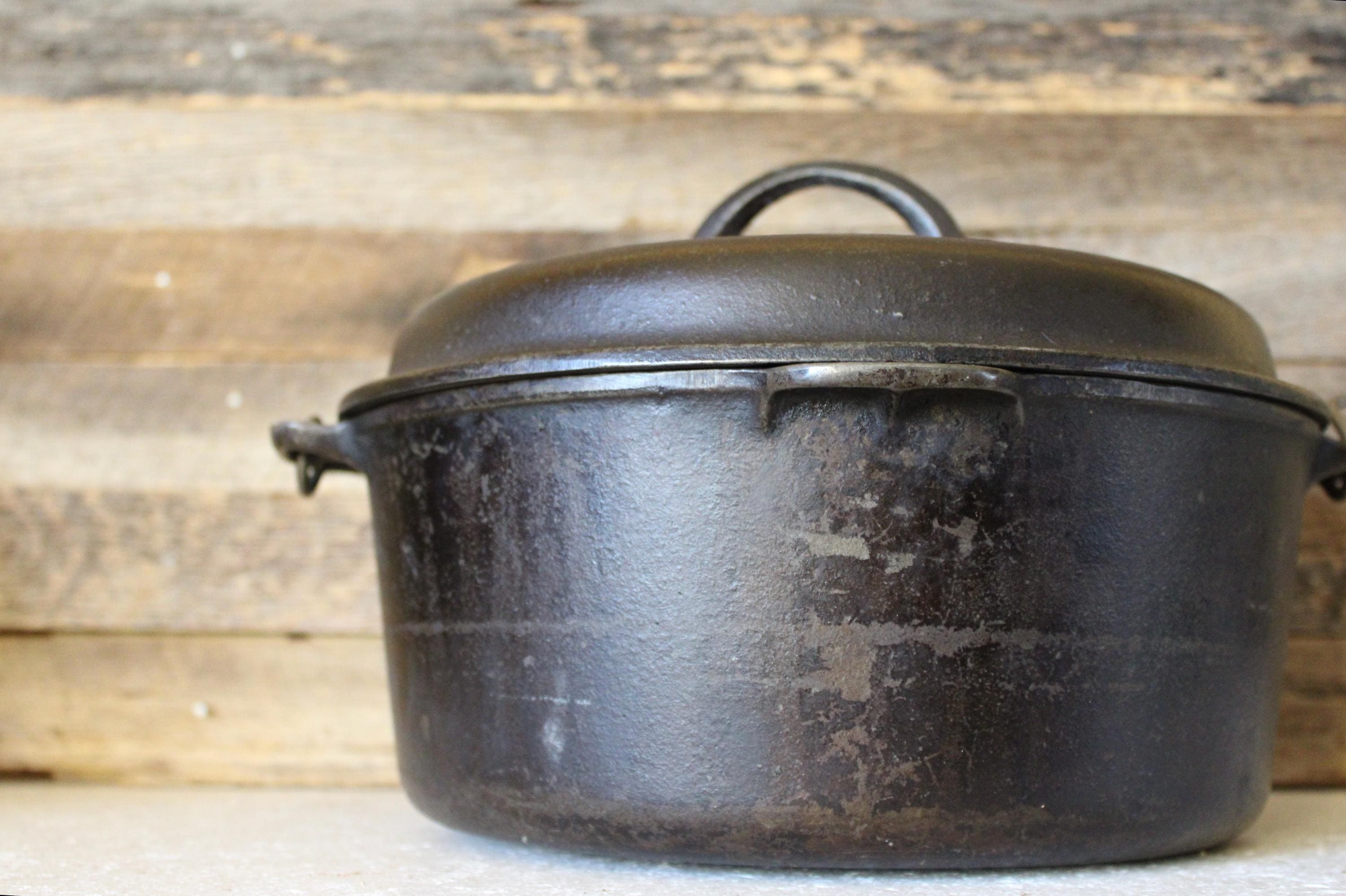 Vintage Wagner Ware Cast Iron Dutch Oven: 8-quart Retro Cookware