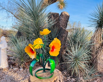 Rustic Handcrafted Vibrant Mini Metal Flower Tulip Bouquet Yard Art Metal Morning Glory Anemone Poppies Poppy Flowers