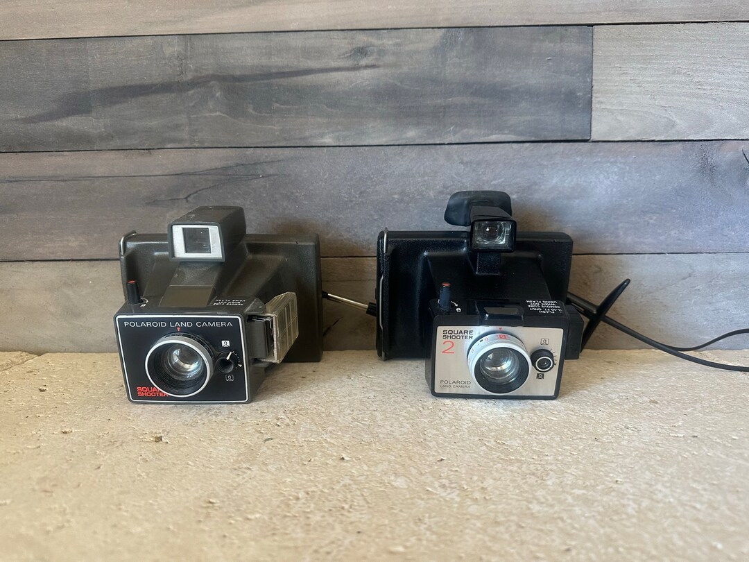 ANCIEN APPAREIL PHOTO POLAROID LAND CAMERA Square Shooter 2