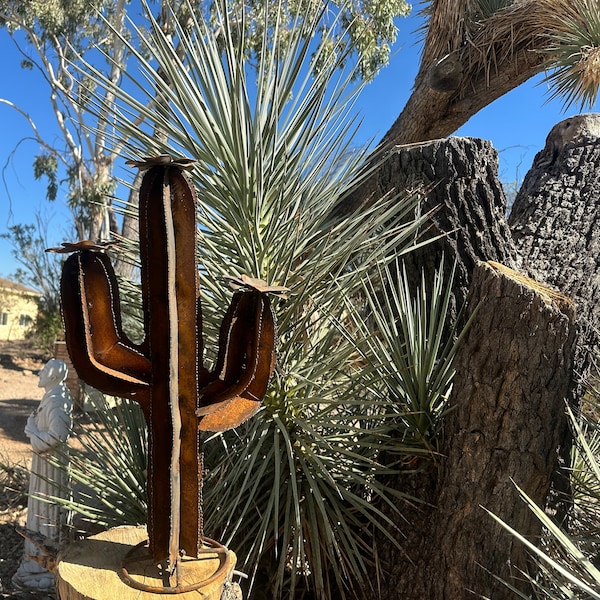 Metal Cactus Yard Art Etsy
