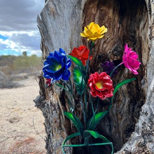 Handcrafted Metal Rose Bouquet: Rustic Mexican Garden Art