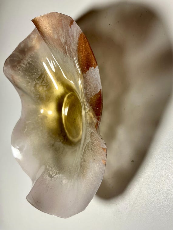 Gold & beige handmade from Recycled Polymer Wall Flower Art (5-inch) – Glass-Look Decor