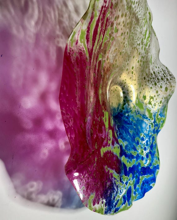 Small Ocean Arts Wallflower (9in) - Stunning Burgundy & Blue handmade recycled plastic Design - Eco-Friendly Decor