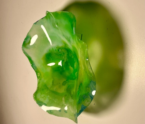 Green wall flower art handmade from Recycled Polymer (5-inch) – Glass like Look Decor