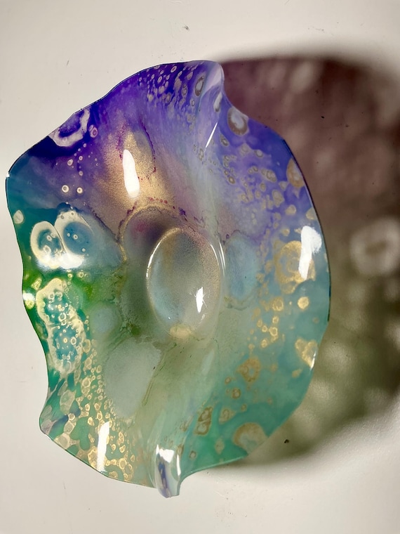 Handmade Recycled Polymer Wall Flower Art (5-inch) – gold, purple & green Glass-Look Decor