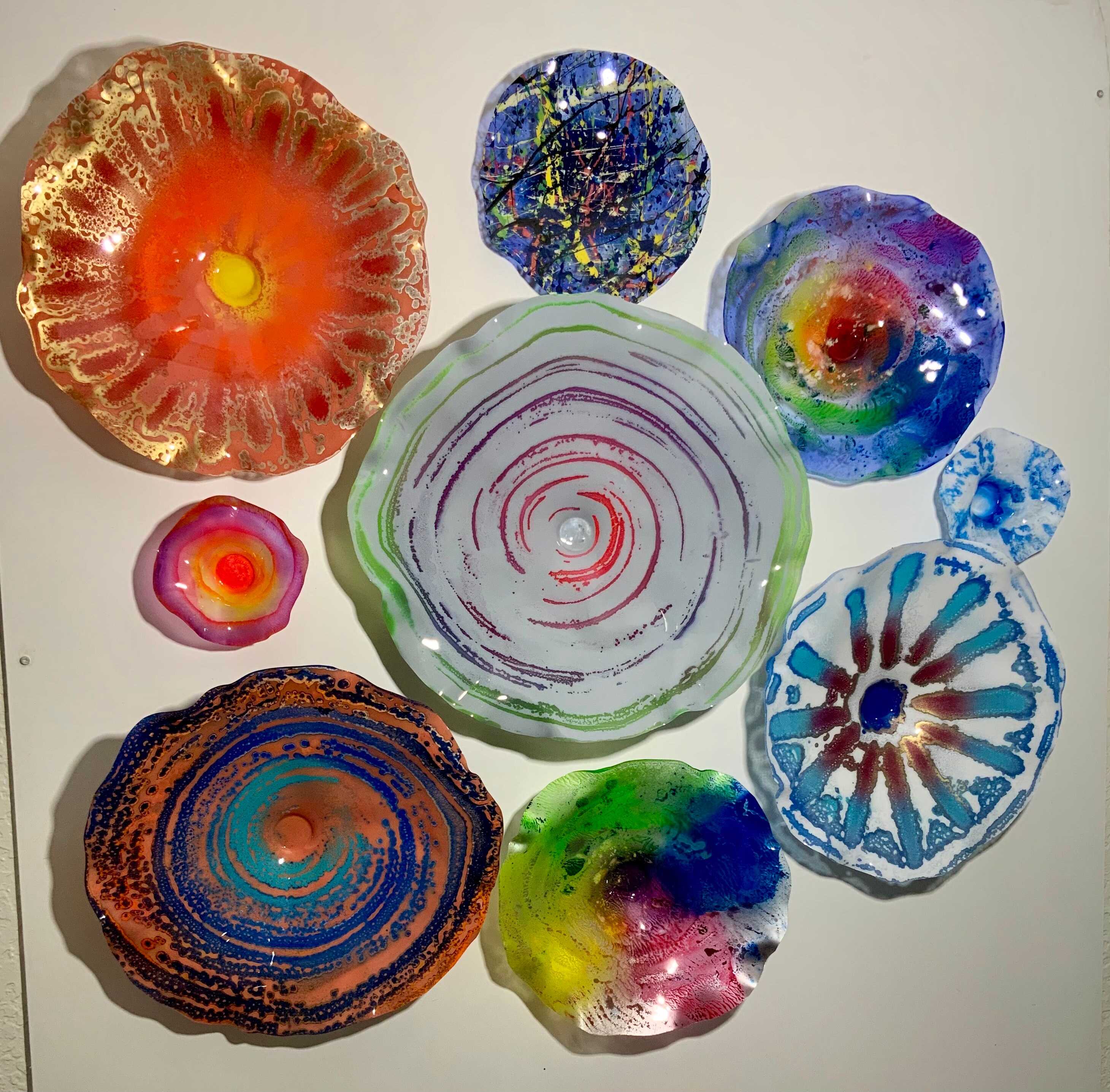 Wall flower silver/blue/pink/yellow/green 13” recycled plastic/looks ...