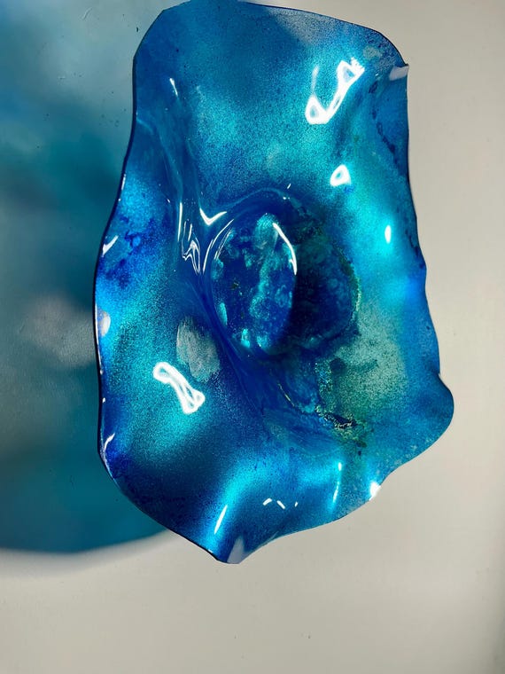 Handmade - upcycled Polymer Wall Flower Art – metallic blue (5 Inch) with a glass like look