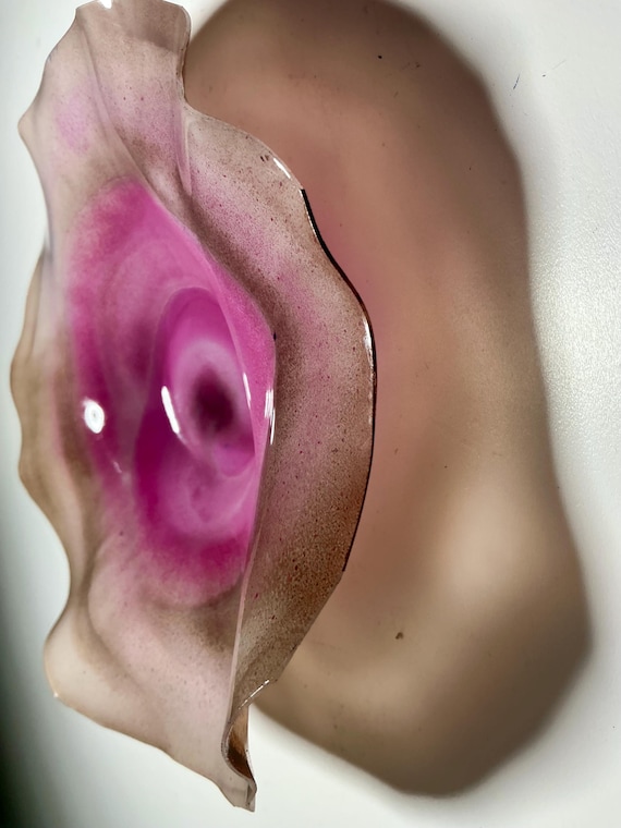 Home decor Wall flower art- handmade from up cycled Polymer- pink & taupe –  5-6 Inch (Glass Look)