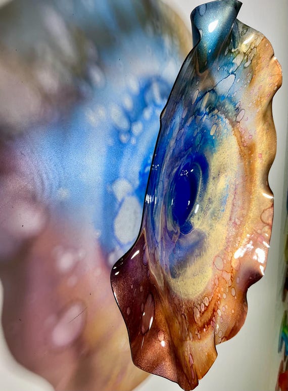 Original Wall flower beachy  home decor art 13” blue/gold handmade Todd Lynd art eco friendly plastic/looks like glass