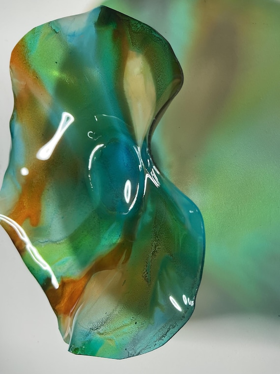 Recycled Polymer Wall Flower Art – aqua green, Blue & brown Glass Look Home Decor (5-inch)