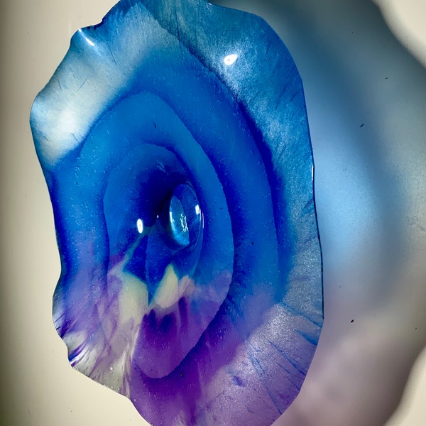 Silver/purple/blue Original Ocean Arts handmade eco friendly plastic wall flower small 9” looks like glass/coastal home wall hanging art