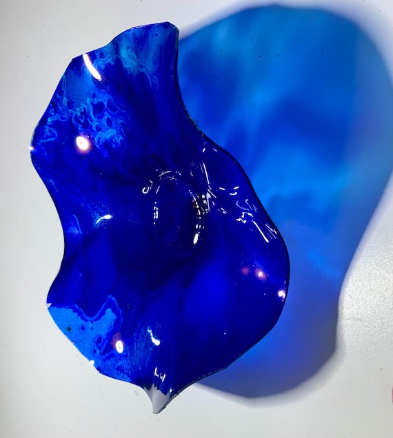 Recycled plastic one of a kind x-Small wall flower 5” cobalt blue handmade beach home decor - looks like glass