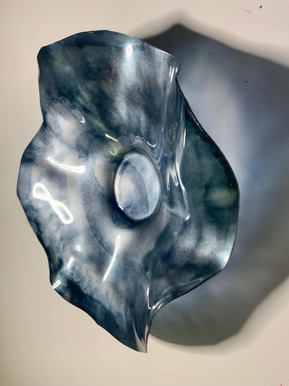 Sustainable Recycled plastic one of a kind x-Small wall flower 5” handmade sunny gray&silver blend home decor/outdoor art/looks like glass