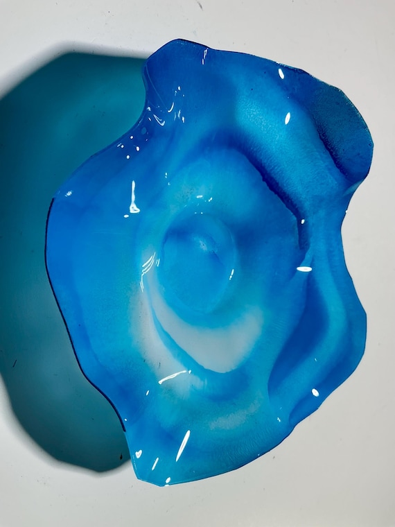 E tra Small 5” Blue and White beschy Wall Flower | Eco Art Decor | Hippy Home Accents up cycled plastic- looks like glass
