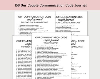 Könnte beinhalten: Ein Stapel weißer Journale mit dem Text "Our Communication Code couple journal" in Schwarz. Die Journale sind für Paare konzipiert, mit Anregungen zum Aufbau gemeinsamer Zukünfte, täglichen Verbindungsritualen und Konfliktlösungen.