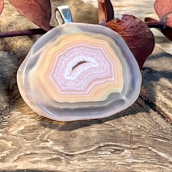 Fortification Agate Slice! White Fortification Agate! Fortification Chalcedony Stone Pendant! Please See Description for Details!
