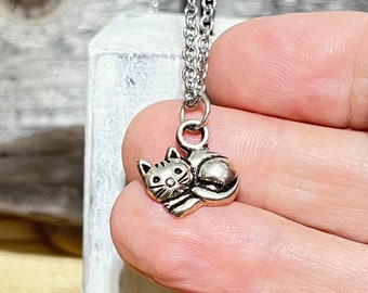 Curled up Silver Kitty Cat Pendant Necklace! Please See Description for Details!