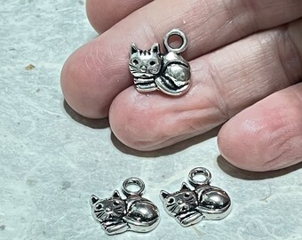 Silver Kitty Cat Charms! Silver Metal Cat Charms!Antique Silver Cat Charms! Please See Description for Details!